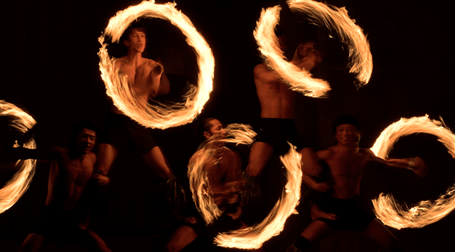 ファイヤーナイフダンス シバオラショー「THE FIRE」