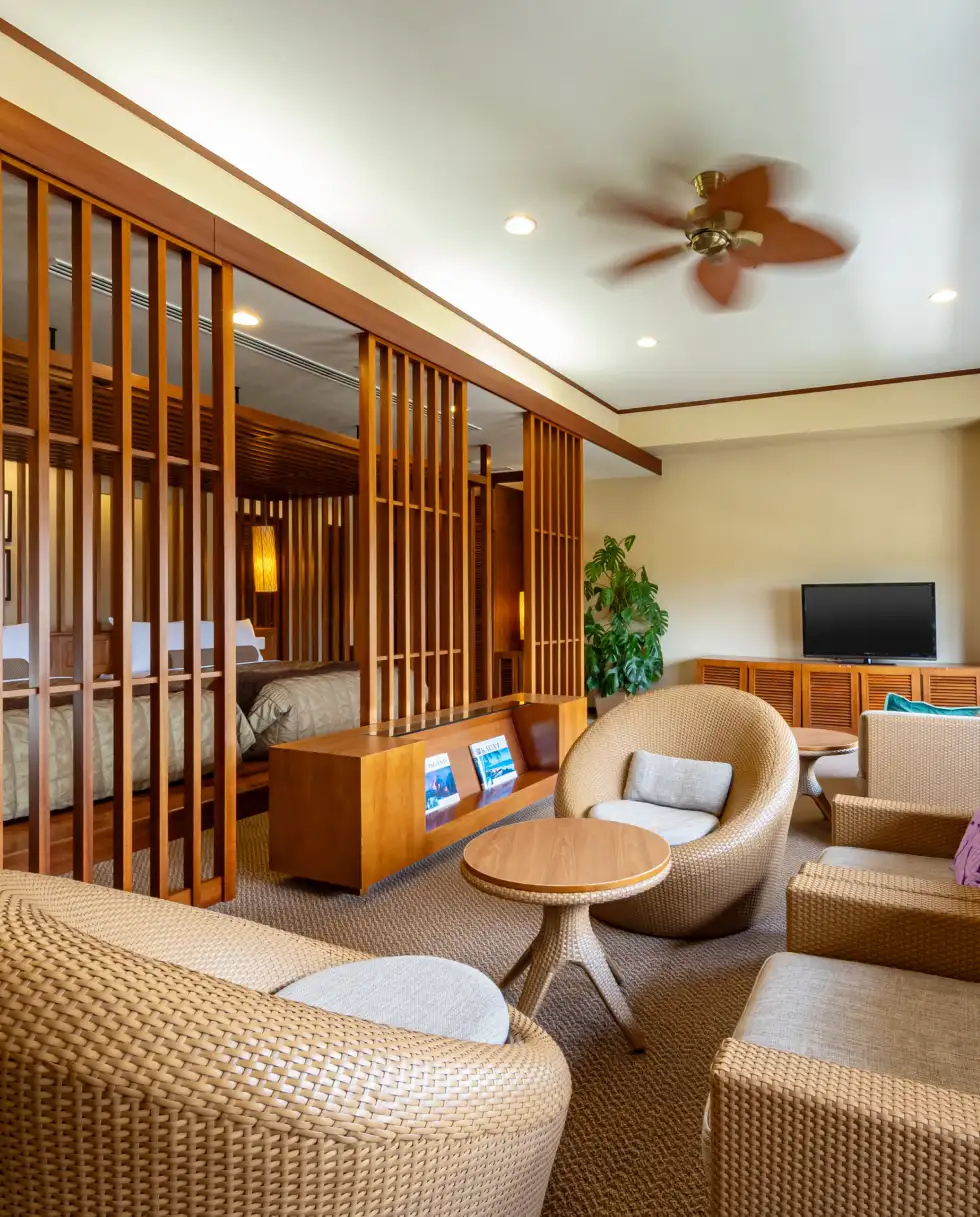 Monolith Tower 内観