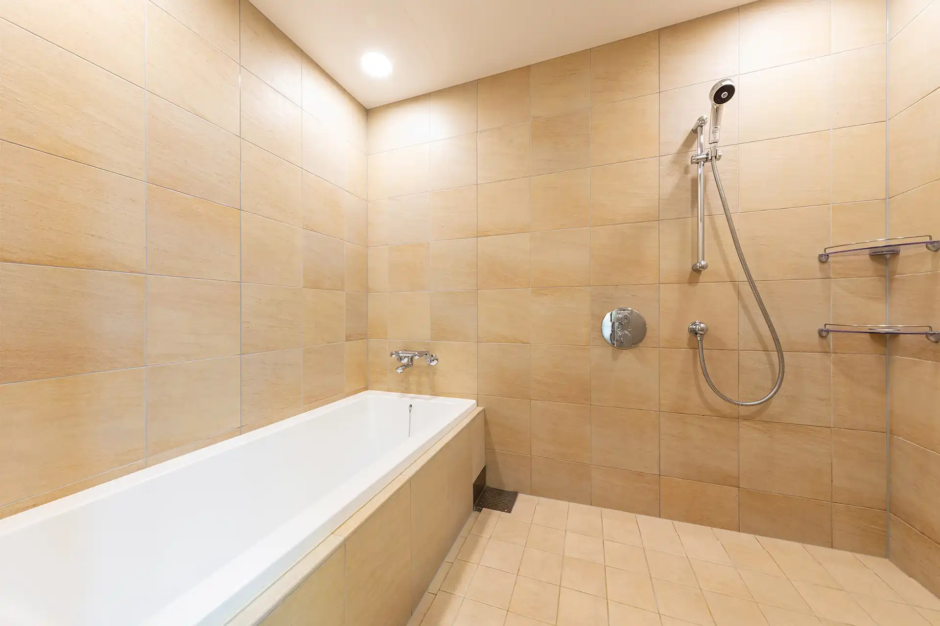 ジュニアスイート