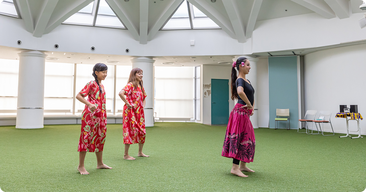 アロハ・エンジョイ・フラ