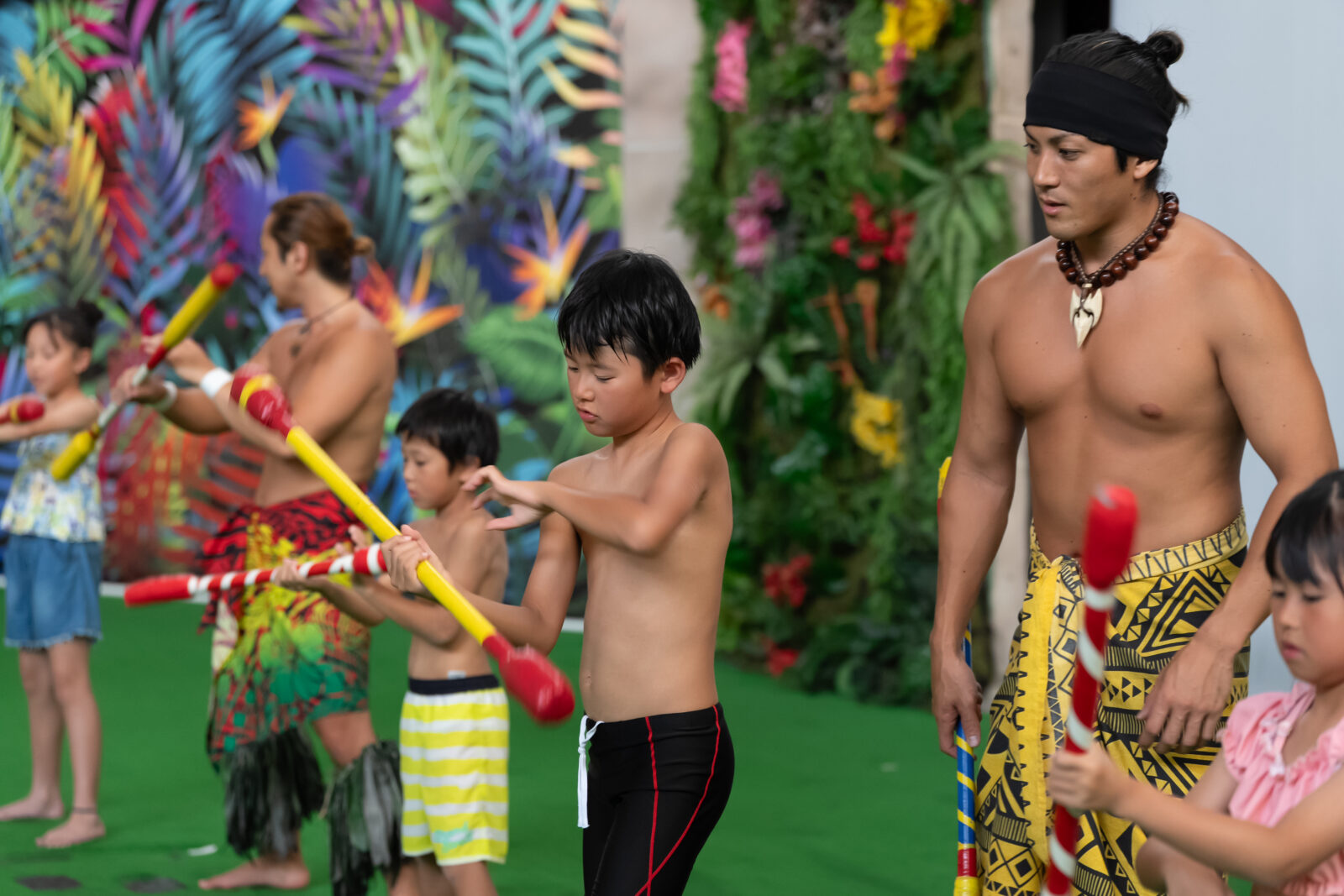 チャレンジ！ファイヤーナイフダンス！