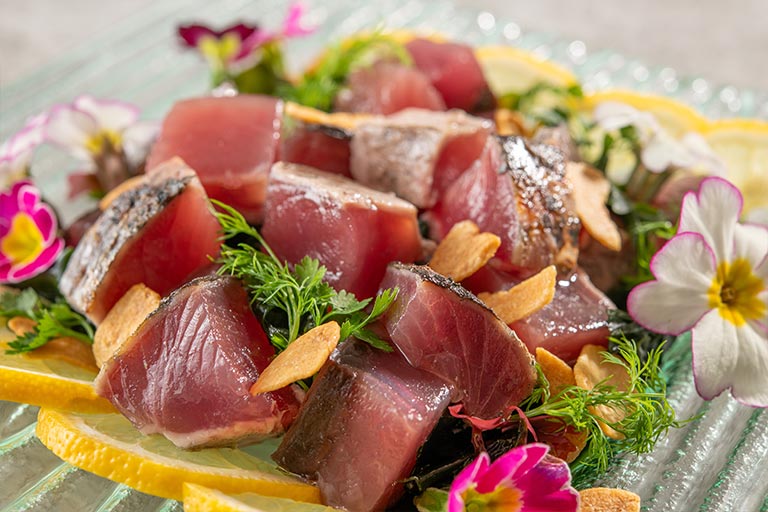 Garlic poke with seared bonito