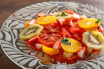 いわき産トマトのフルーツサラダ リンゴ酢風味