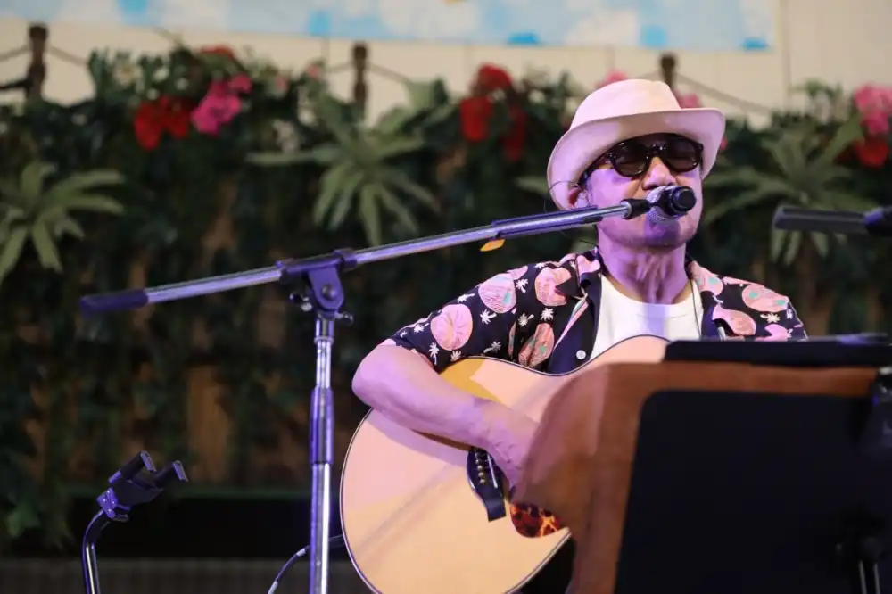 Chage's Long and Narrow Road Special Edition: Live at Spa Resort Hawaiians
